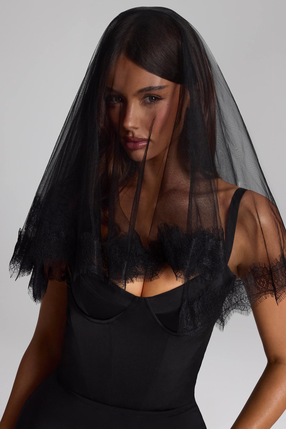 Belavie Trixia Lace-Trim Veil in Black