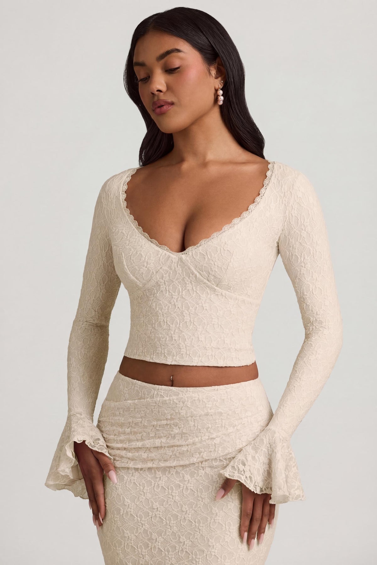 Belavie Dagni Ruffle Long-Sleeve Lace Top in Ivory
