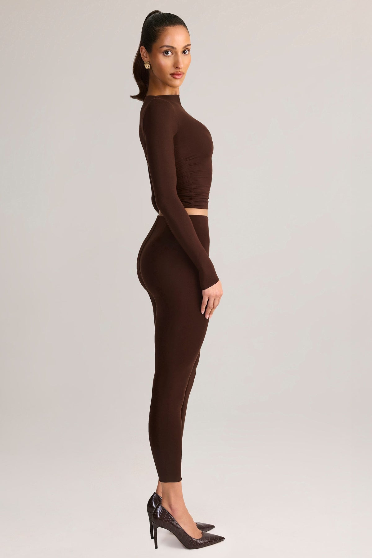 Belavie Roox Modal Mid-Rise Cropped Leggings in Chocolate Brown
