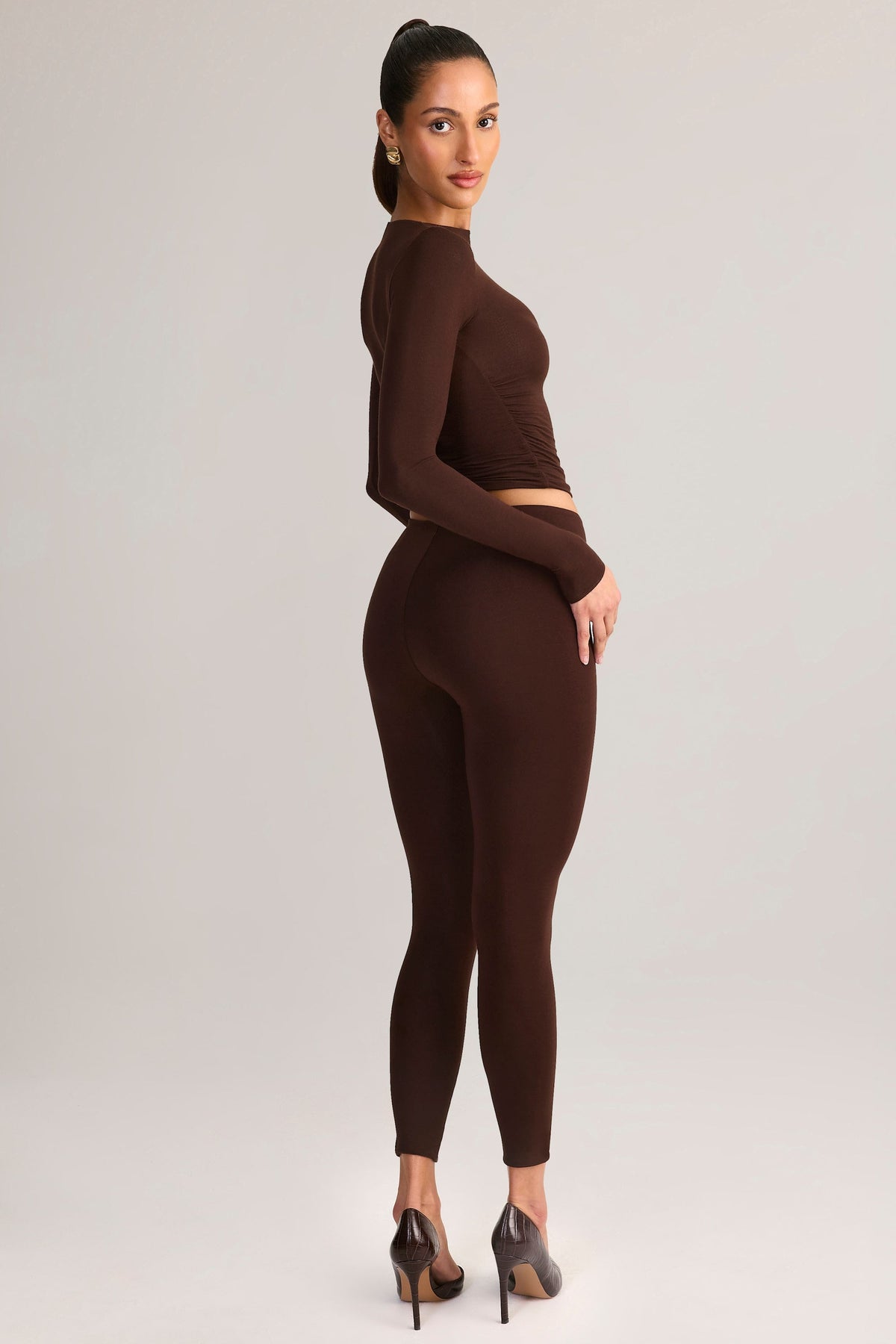 Belavie Roox Modal Mid-Rise Cropped Leggings in Chocolate Brown