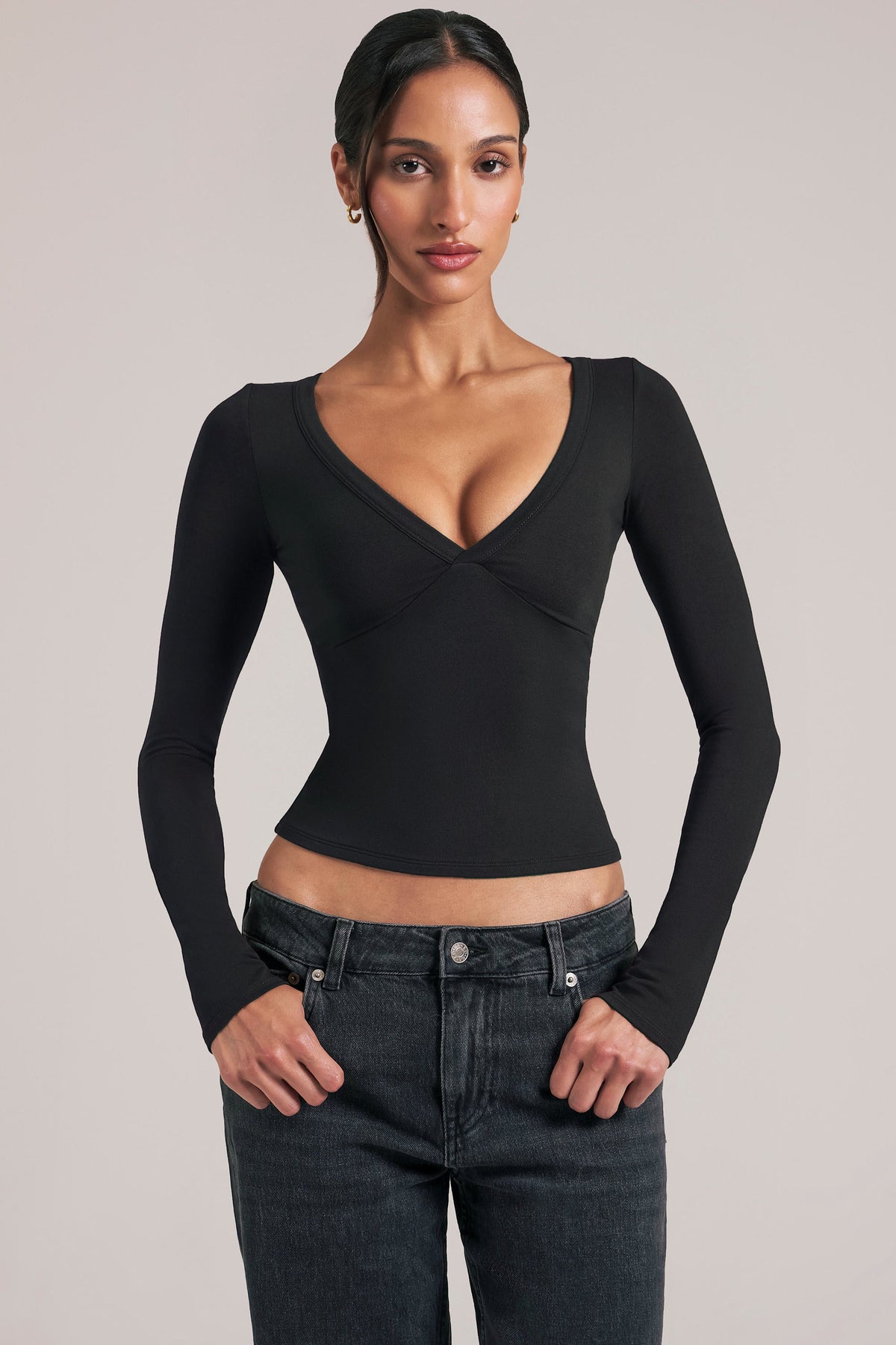 Belavie V-Neck Long-Sleeve Top in Black