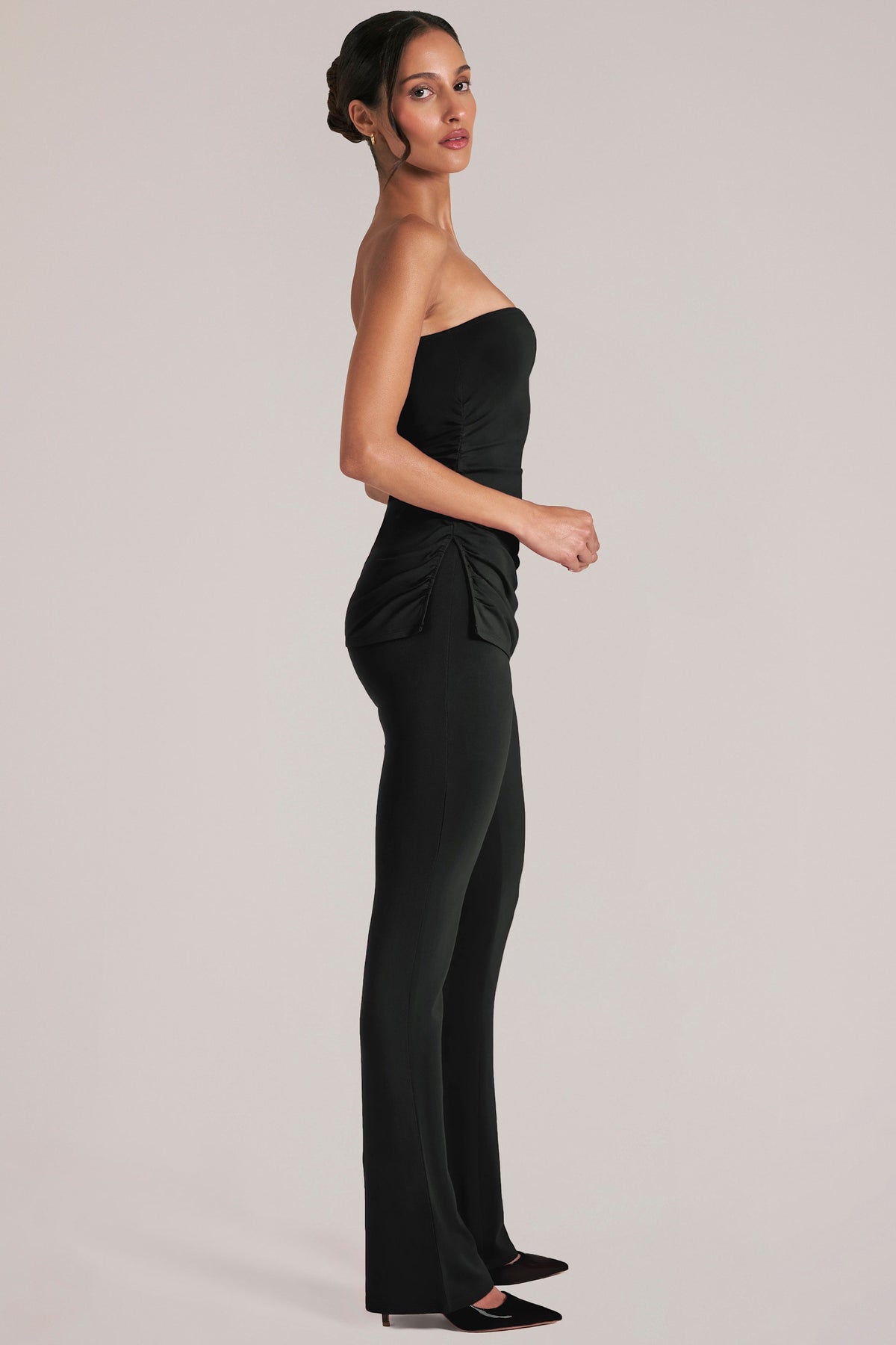 Belavie Mid-Rise Fitted Trousers in Black