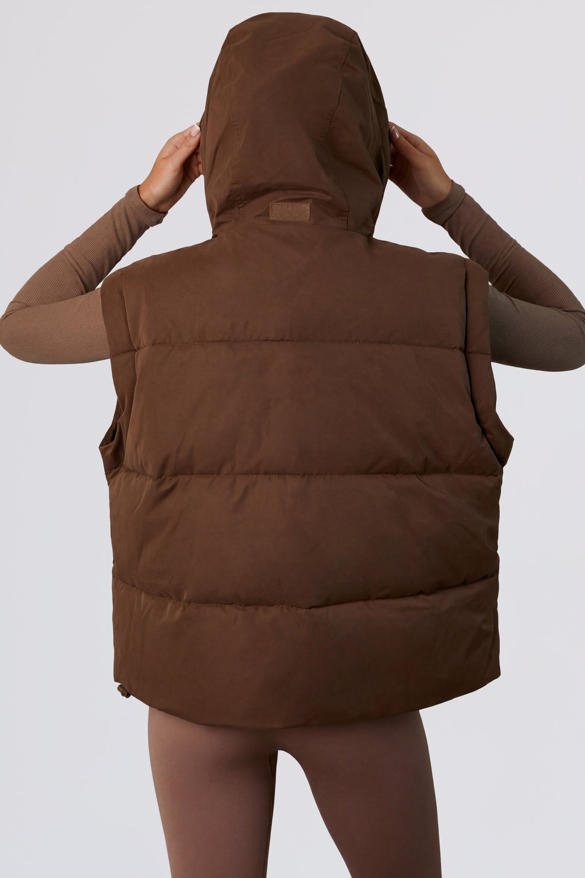 Belavie Essentiel Cropped Puffer Jacket with Detachable Sleeves in Cocoa Brown