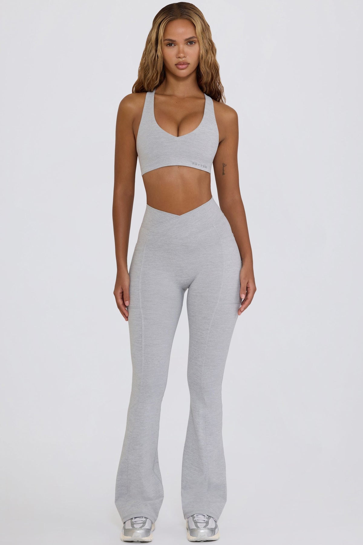Belavie Soft Active V-Waist Flared Leggings in Grey