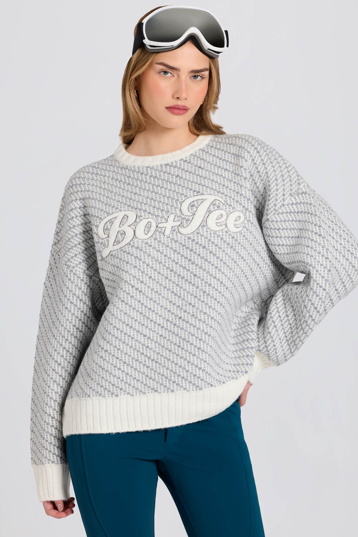 Belavie Knit Logo Oversized Jumper in Ice
