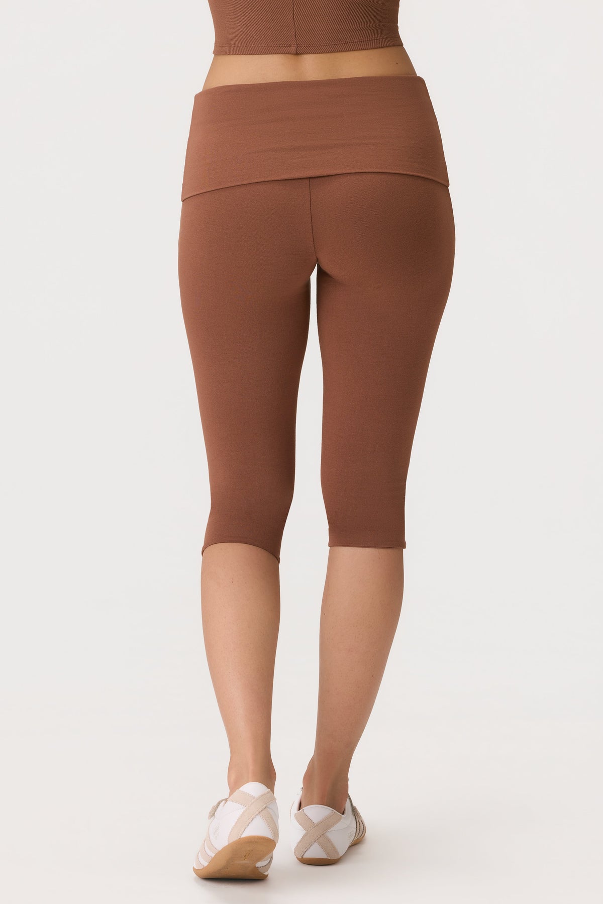 Belavie Capri Leggings in Cocoa