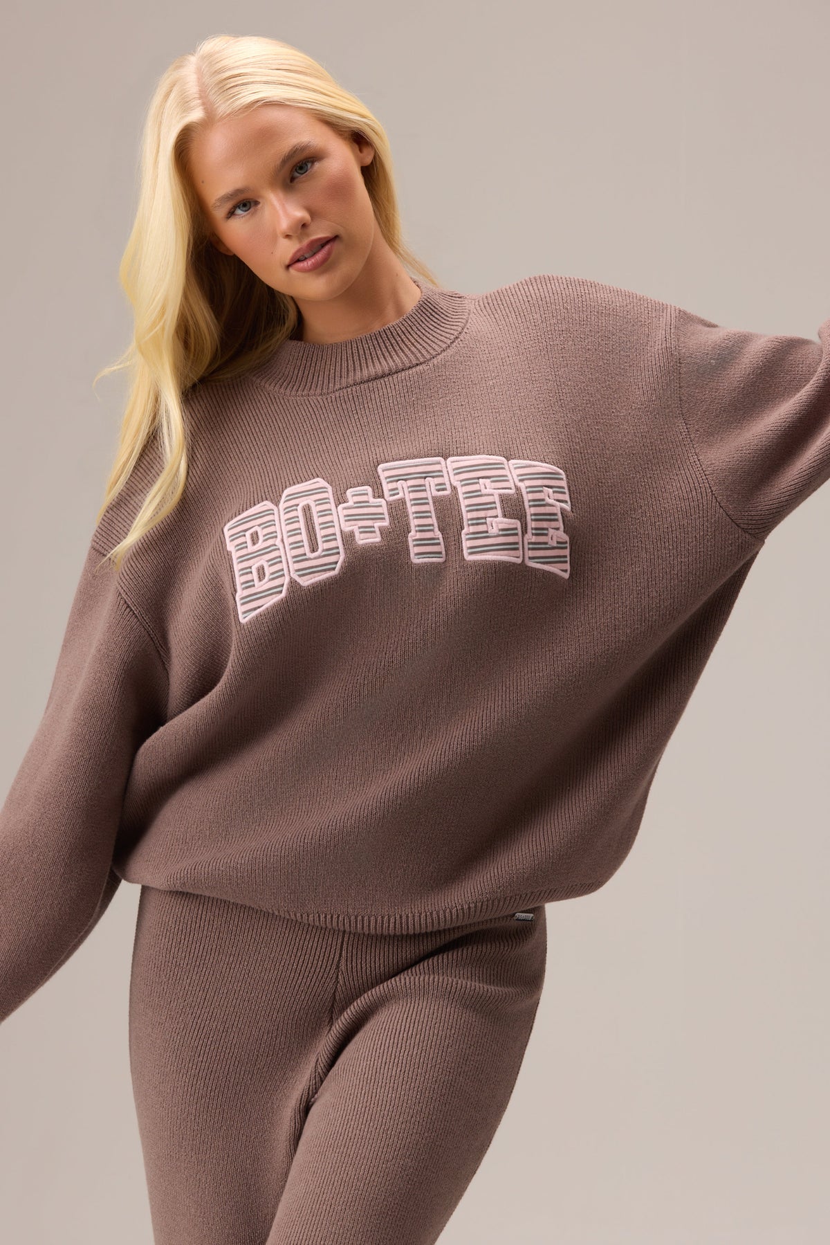 Belavie Ribbed Knit Oversized Jumper in Chestnut