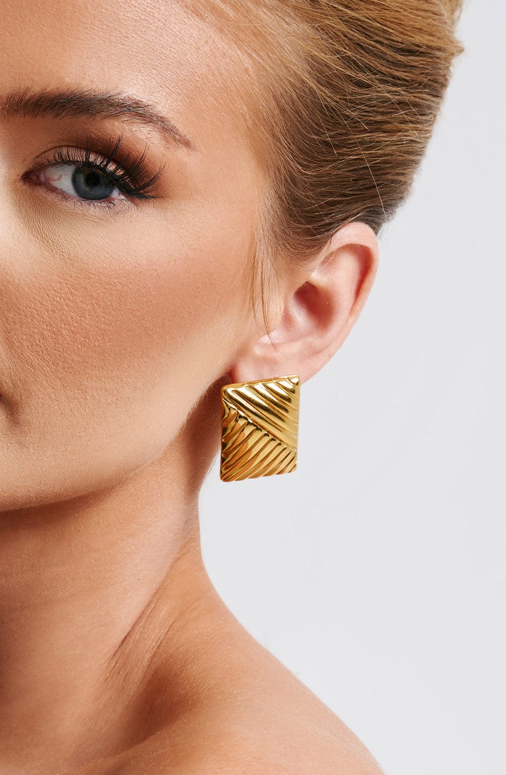 Belavie Brontella Earrings - Gold