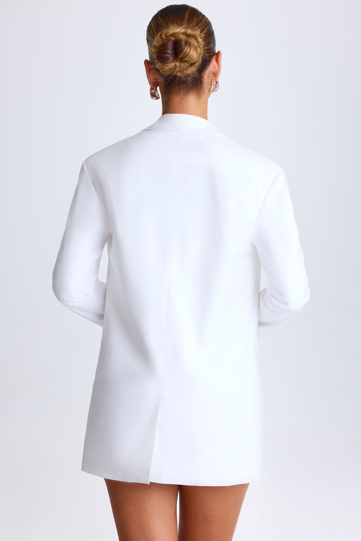 Belavie Edesse Oversized Single-Breasted Blazer in White