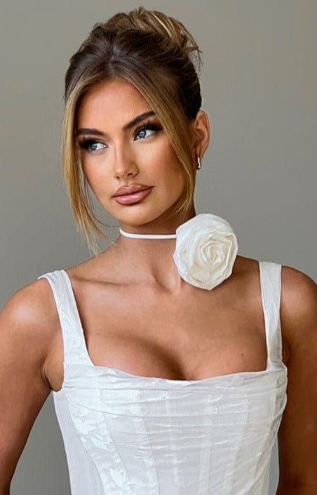 Belavie Elizabetha Floral Choker - Ivory