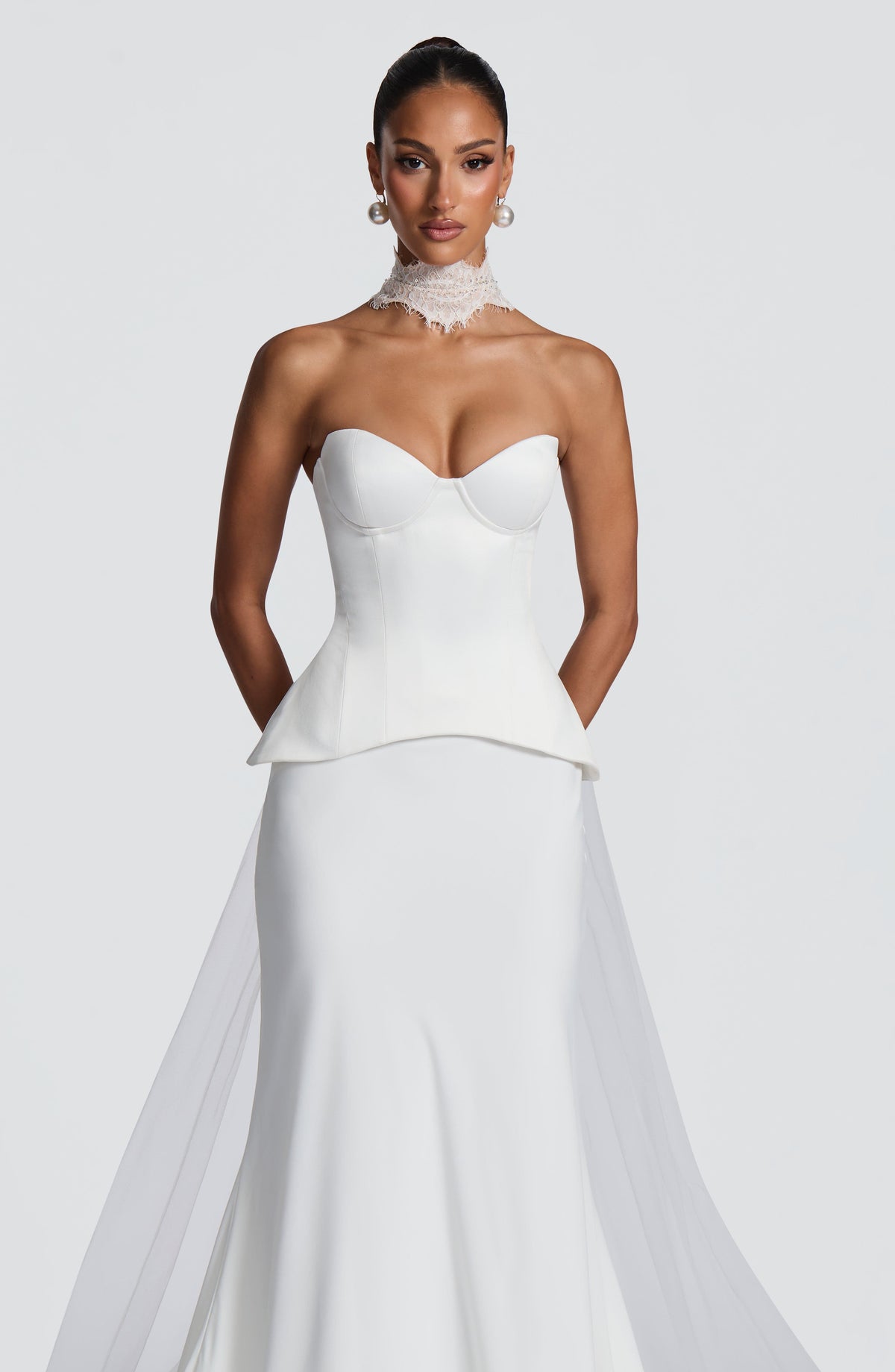 Belavie Elliella Lace Neck Veil - Ivory