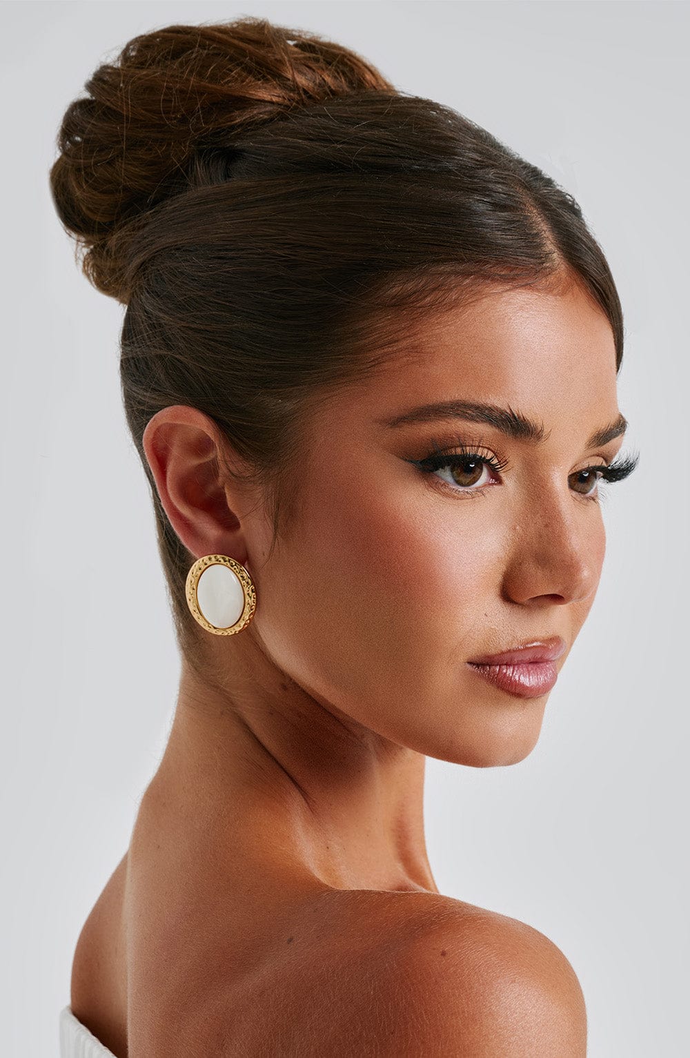 Belavie Eloisella Earrings - Ivory/Gold