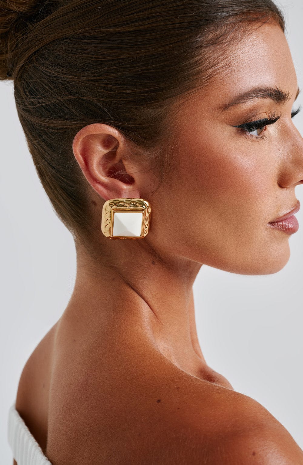 Belavie Kennedia Earrings - Ivory/Gold