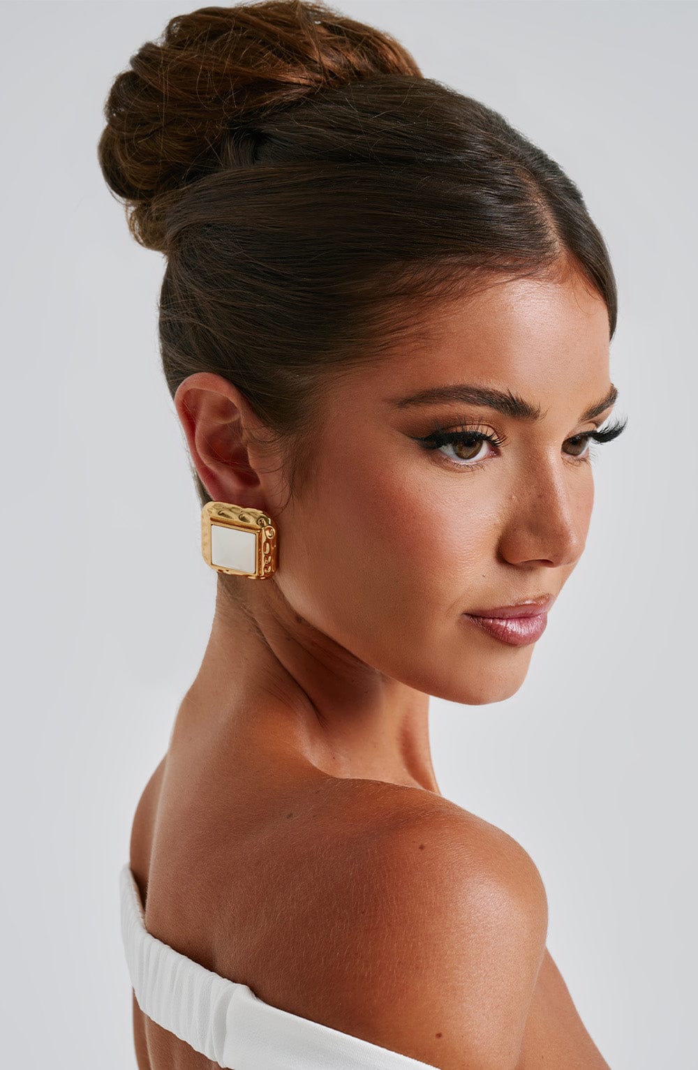 Belavie Kennedia Earrings - Ivory/Gold