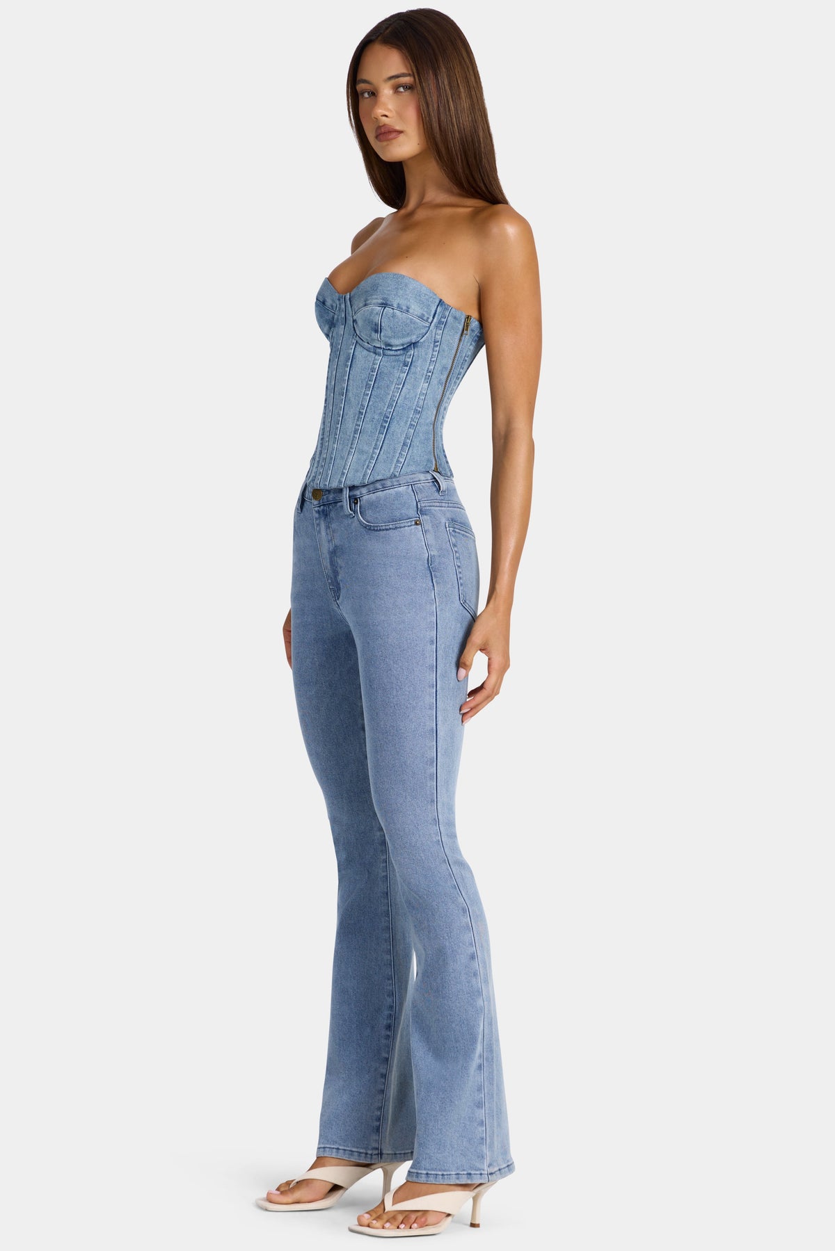 Belavie Lilianne Low-Rise Flared Jeans in Mid-Blue