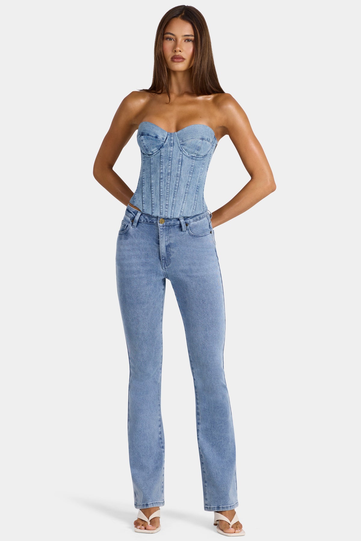 Belavie Lilianne Low-Rise Flared Jeans in Mid-Blue