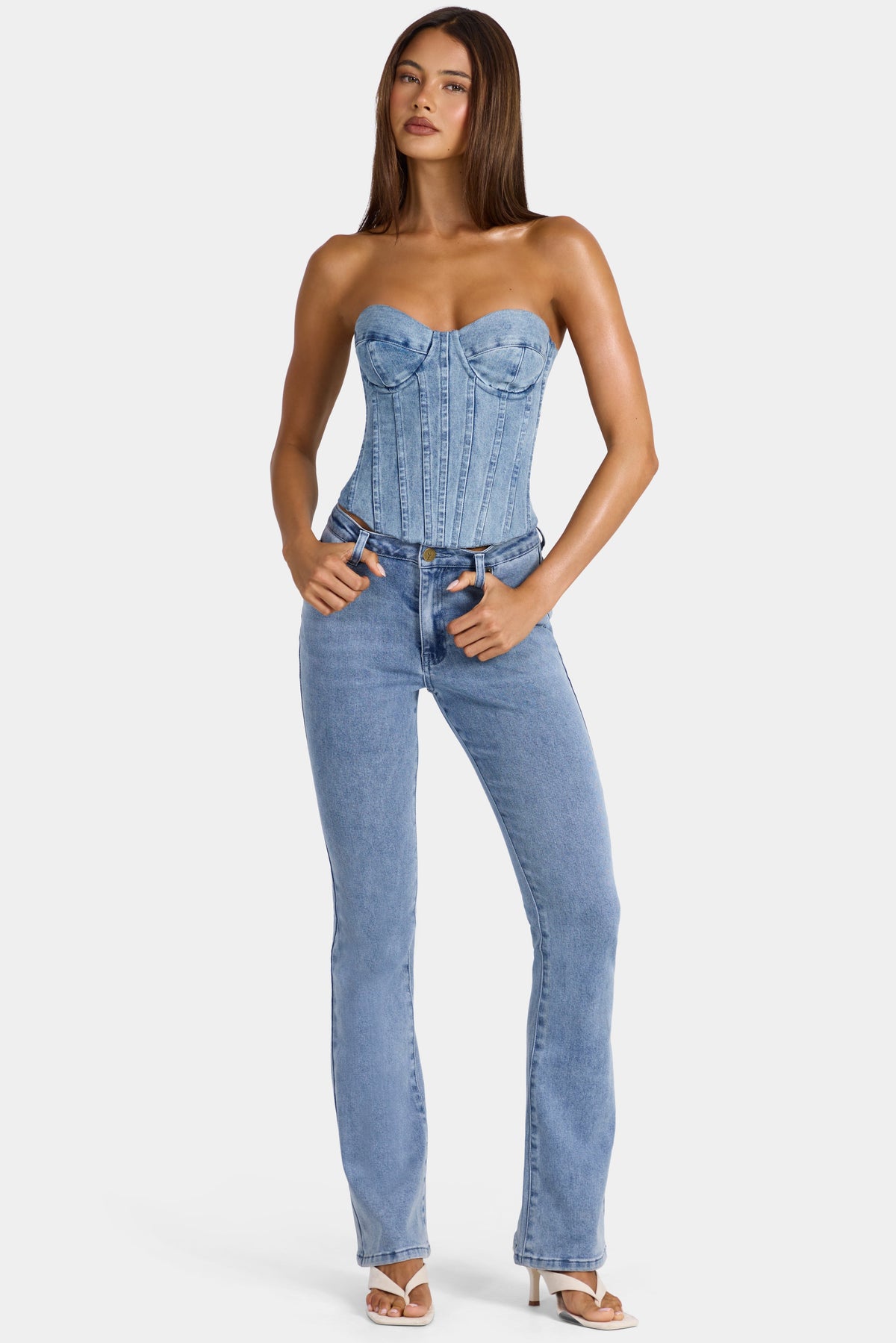 Belavie Lilianne Low-Rise Flared Jeans in Mid-Blue