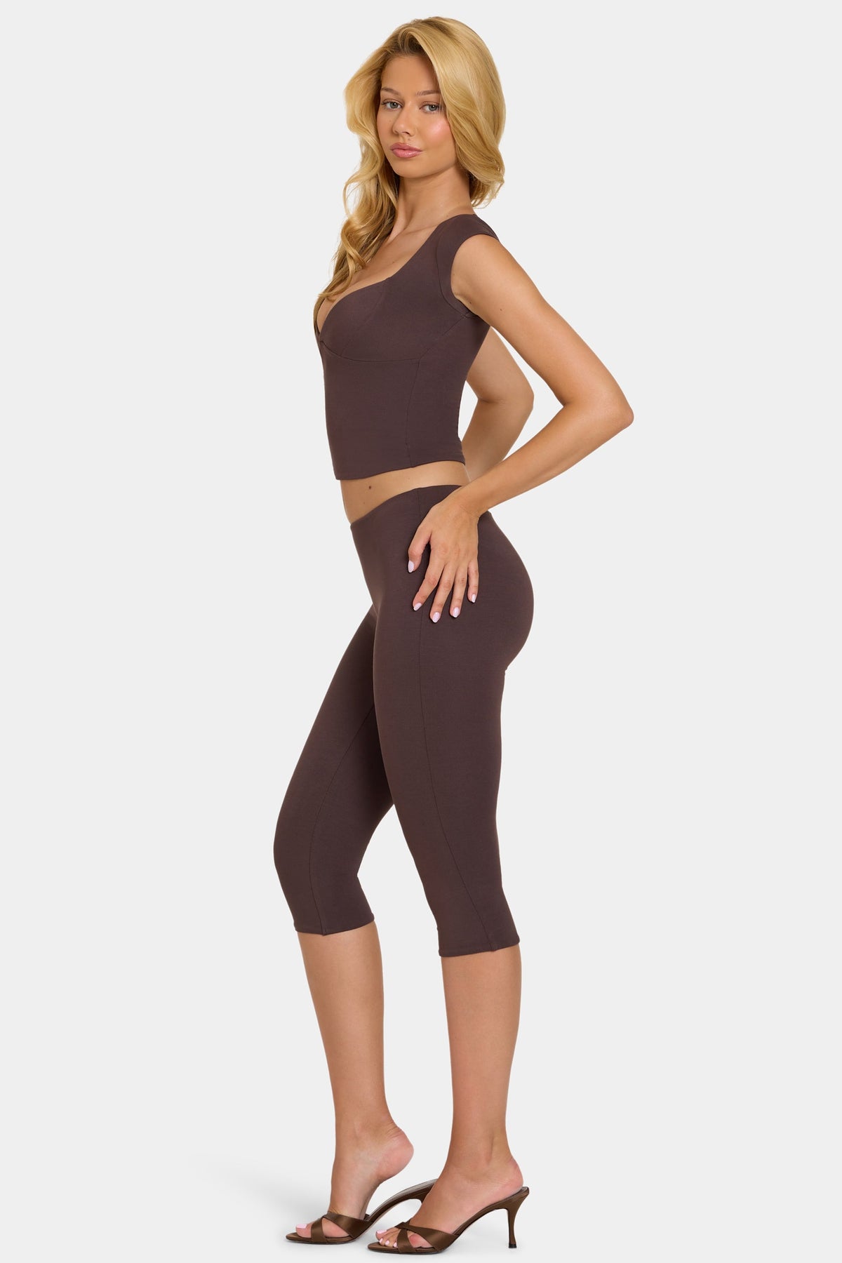 Belavie Lovise Modal Capri Leggings in Chocolate